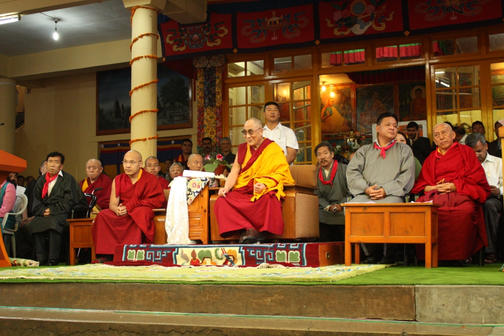 ༸གོང་ས་༸སྐྱབས་མགོན་ཆེན་པོ་མཆོག་དགུང་གྲངས་ ༧༥ ཕེབས་པའི་སྐུའི་འཁྲུངས་སྐར ...