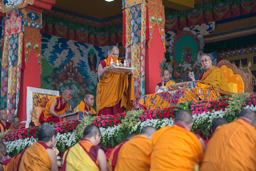 ༸གོང་ས་མཆོག་གིས་ཆོས་གྲྭ་བཀྲ་ཤིས་ལྷུན་པོར་བཀའ་གདམས་ཐིག་ལེ་བཅུ་དྲུག་གི ...