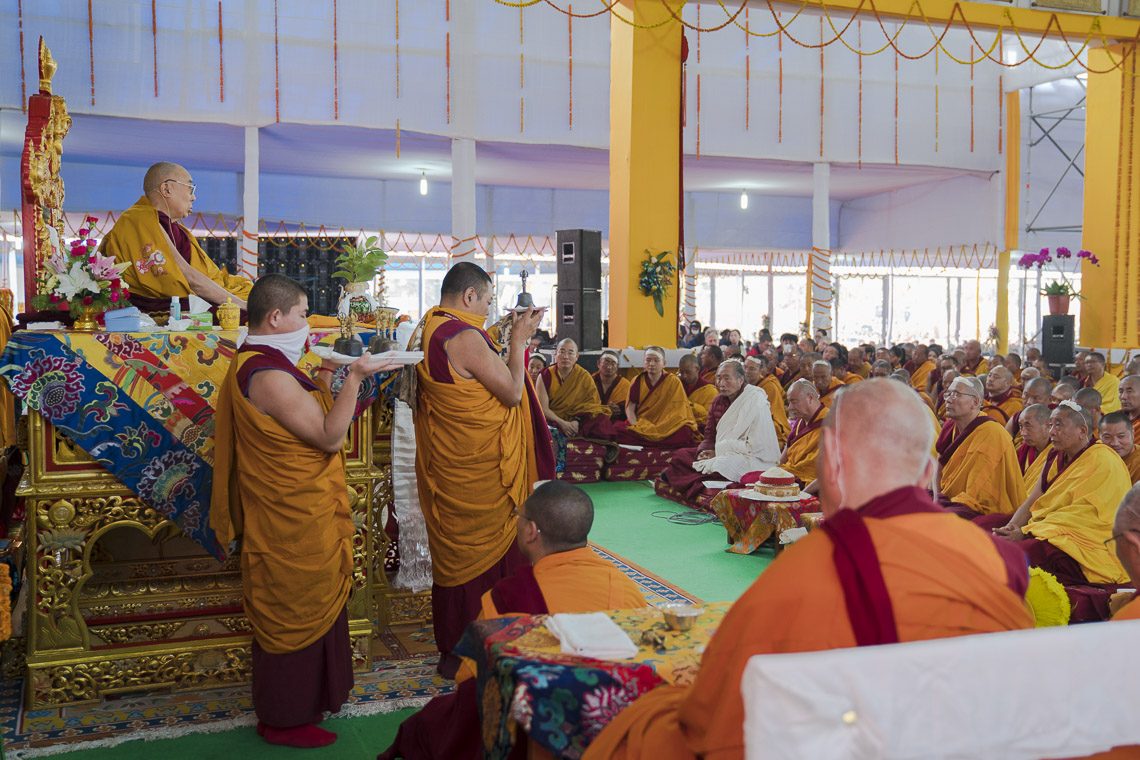 སྤྱི་ནོར་༸གོང་ས་༸སྐྱབས་མགོན་ཆེན་པོ་མཆོག་གིས་འཇིགས་བྱེད་དཔའ་བོ་གཅིག་པའི ...