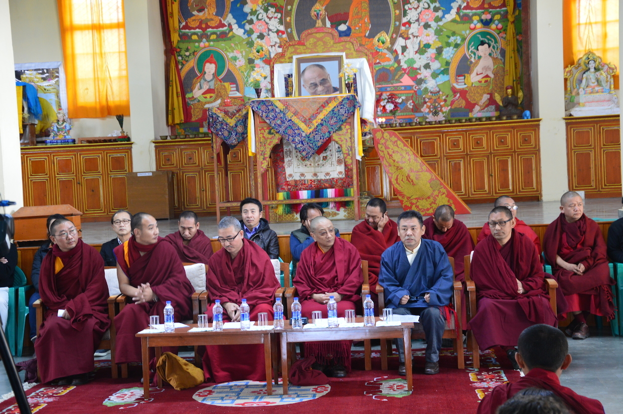 ས་རཱ་བོད་ཀྱི་མཐོ་རིམ་སློབ་གཉེར་ཁང་དུ་སྐབས་དང་པོའི་ས་སྐྱ་གཞི་རིམ་དགེ་འོས ...