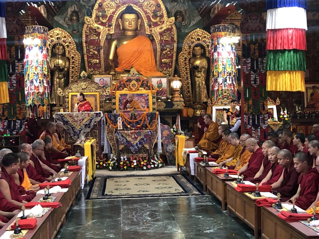 སྐྱབས་རྗེ་ངོར་ཀླུ་ལྡིང་མཁན་ཆེན་རྡོ་རྗེ་འཆང་མཆོག་དགུང་གྲངས་ ༨༩ ལ་ཕེབས ...